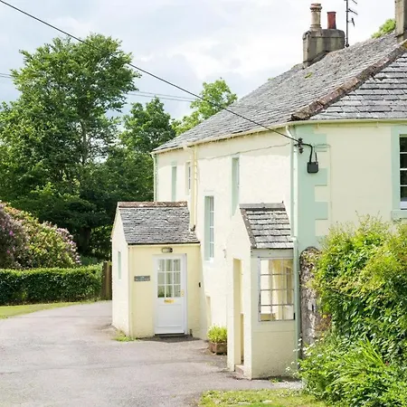 6 Bed In Sz327 * Lamplugh